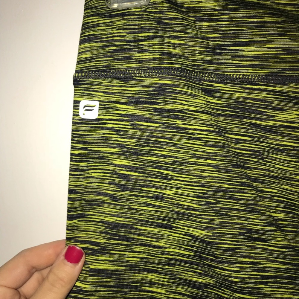 Fabletics Salar mid-Rise Capri leggings